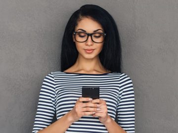 3 Mistakes to Avoid When Texting an Aquarius Man